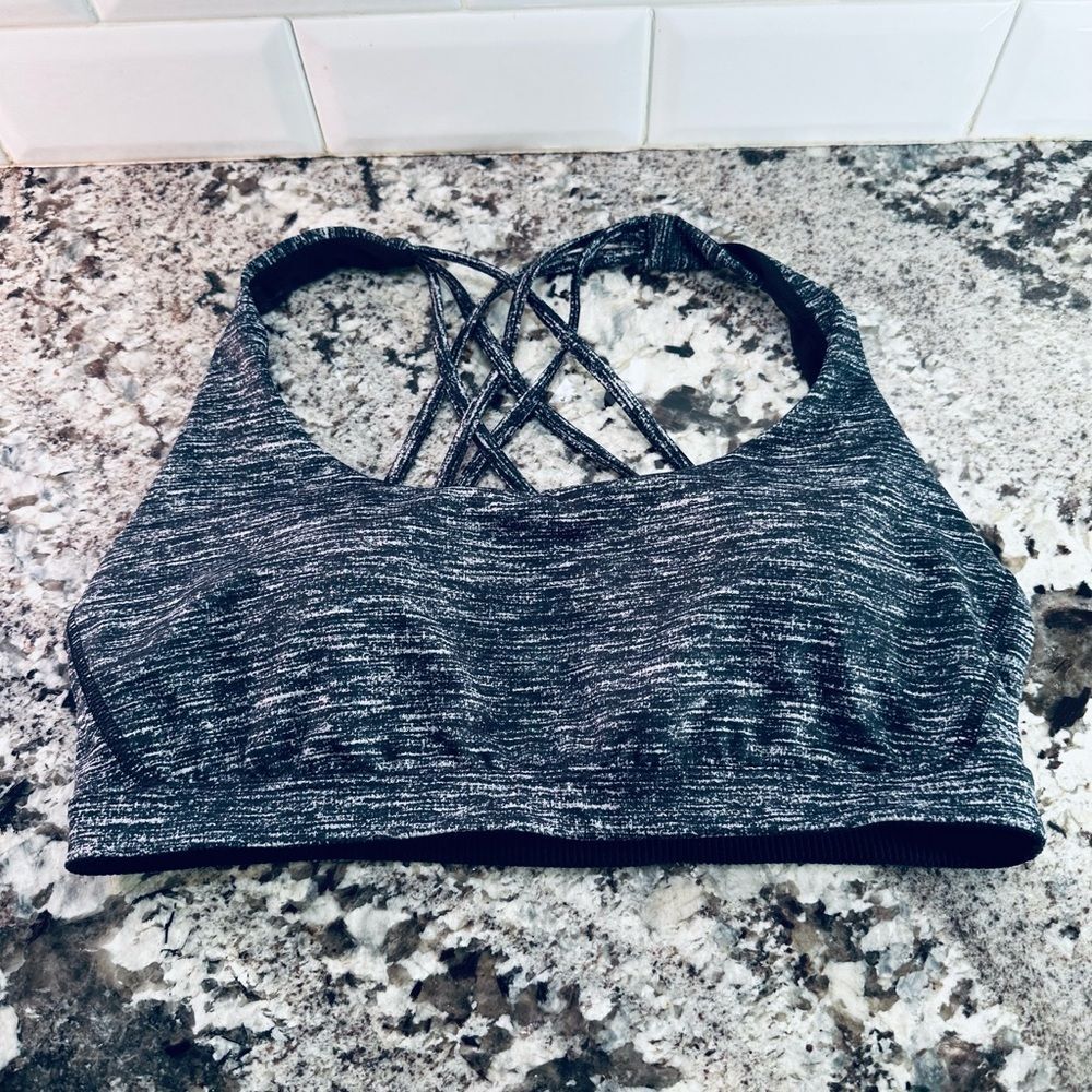 Victoria Secret Sports Bra Size Medium
